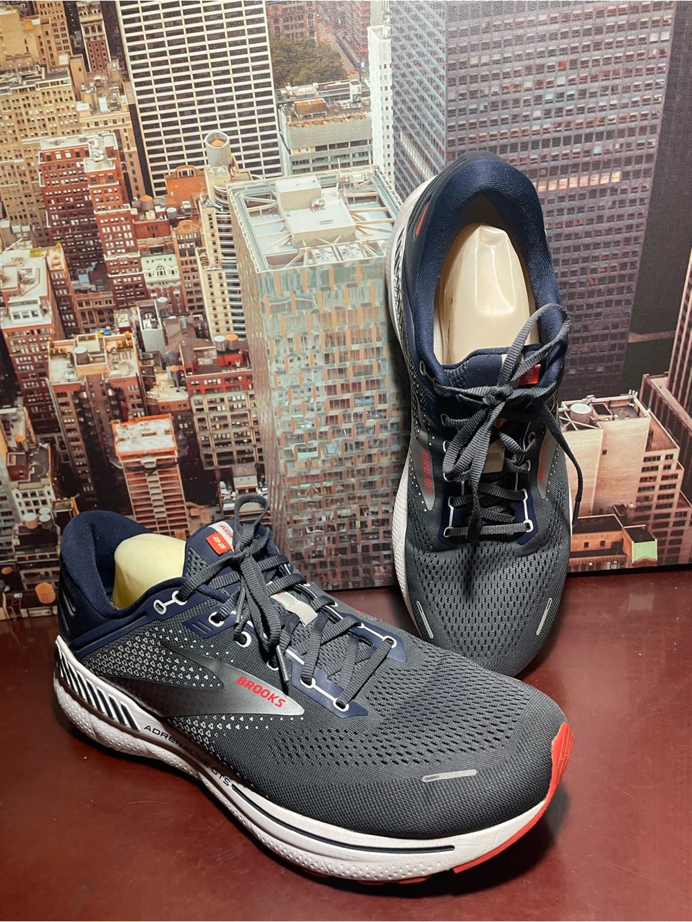 Brooks Adrenaline GTS 22 Shoes Mens Size 15 Gray Stained Sneakers 1103661D435